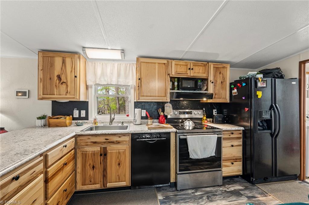 1037 Hendrix Drive Boonville, NC 27011 - Photo 12 of 48