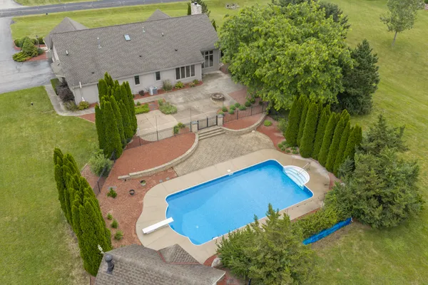 $865,000 | S88W34777 Nesting Lane, Eagle, WI 53119
