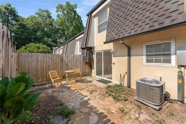 $215,000 | 6404 Park Avenue, Unit D4, Atlanta, GA 30342