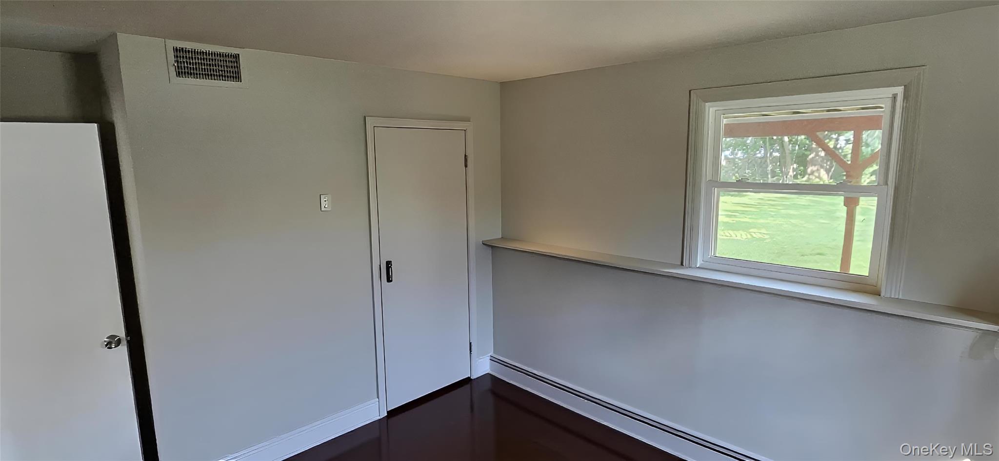 35 Trenton Road Fishkill, NY 12524 - Photo 17 of 41 De-clutterd 3rd bedroom