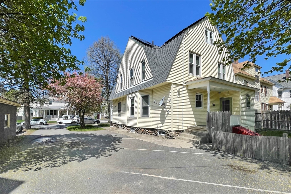 4 Hackfeld Road Worcester, MA 01609 - Photo 2 of 37