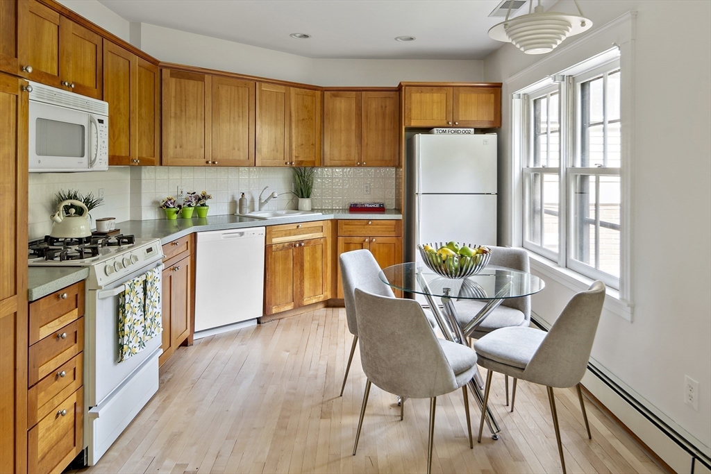 85 Sherman Street, Unit 3 Cambridge, MA 02140 - Photo 3 of 18