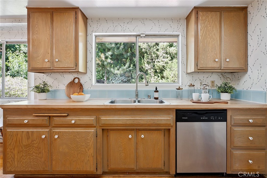 4241 Kingfisher Road Calabasas, CA 91302 - Photo 11 of 31