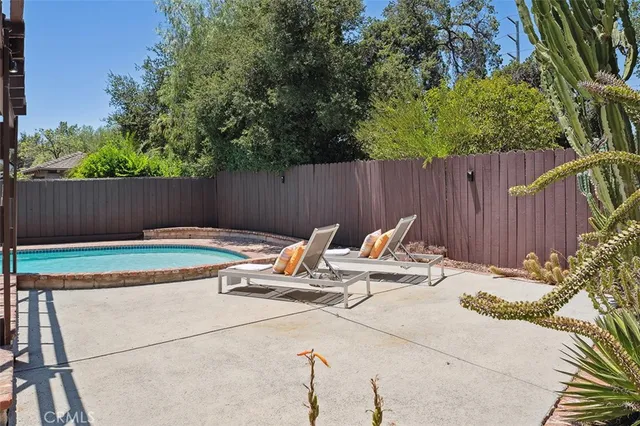 $1,399,999 | 4241 Kingfisher Road, Calabasas, CA 91302