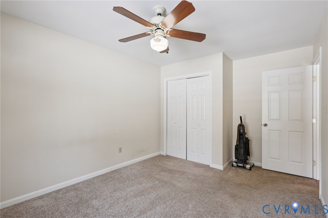 655 Holly Corner Road Fredericksburg, VA 22406 - Photo 13 of 38