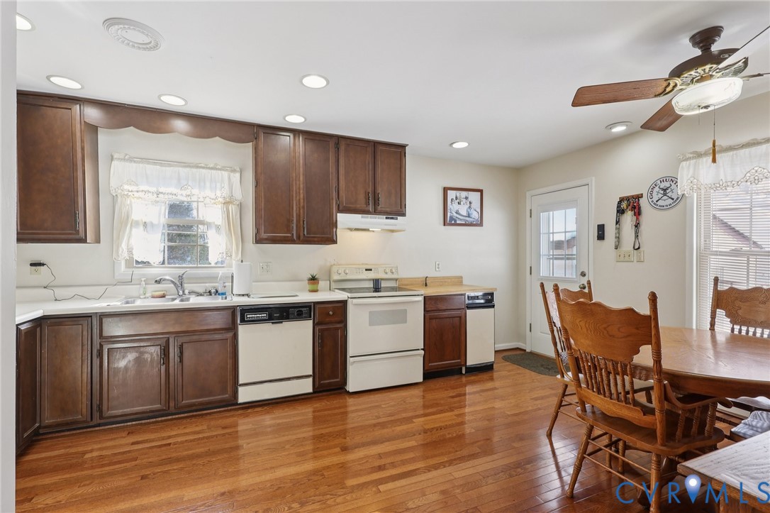 655 Holly Corner Road Fredericksburg, VA 22406 - Photo 5 of 38