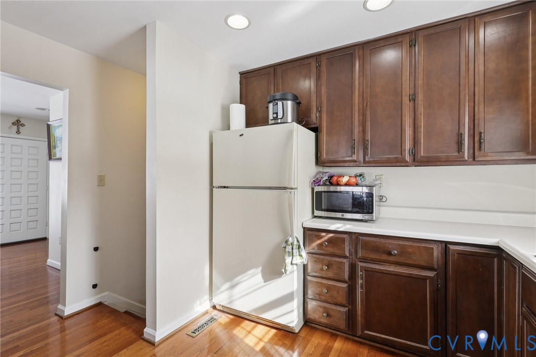 655 Holly Corner Road Fredericksburg, VA 22406 - Photo 6 of 38