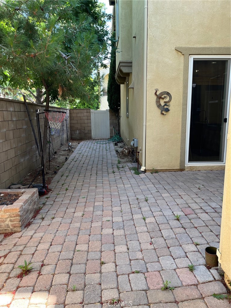 31885 Jaybee Lane Temecula, CA 92592 - Photo 29 of 35 a view of a backyard