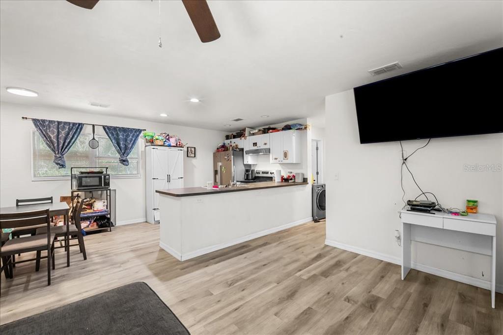 517 East Main Street Bronson, FL 32621 - Photo 6 of 21