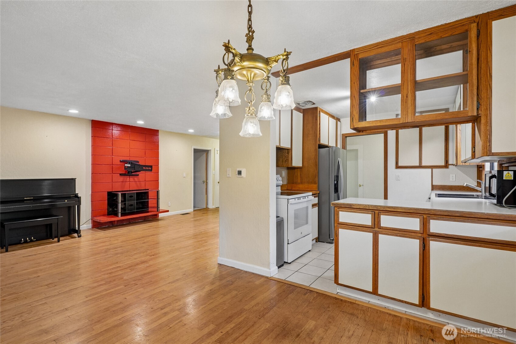 4223 Robin Road West University Place, WA 98466 - Photo 12 of 39 Gallery Image 12