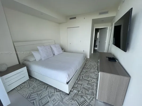 $449,999 | 5350 Northwest 84th Avenue, Unit 511, Doral, FL 33166