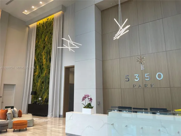 $449,999 | 5350 Northwest 84th Avenue, Unit 511, Doral, FL 33166