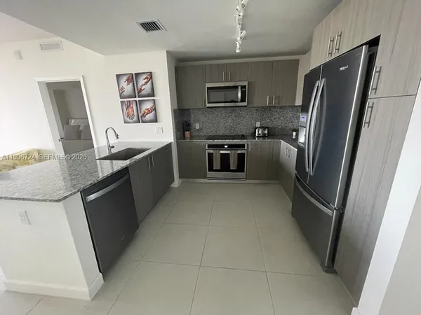 $449,999 | 5350 Northwest 84th Avenue, Unit 511, Doral, FL 33166