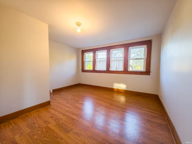 $189,900 | 518 North Chestnut Street, Mount Carmel, IL 62863