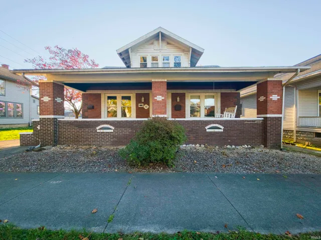 $189,900 | 518 North Chestnut Street, Mount Carmel, IL 62863