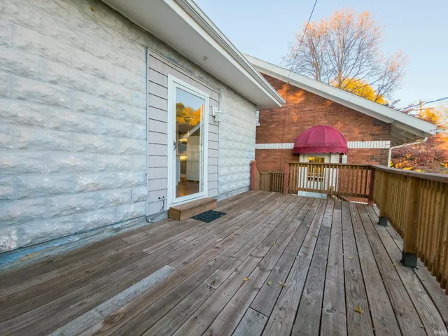 $189,900 | 518 North Chestnut Street, Mount Carmel, IL 62863