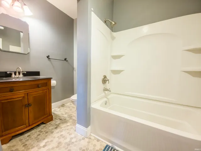 $189,900 | 518 North Chestnut Street, Mount Carmel, IL 62863