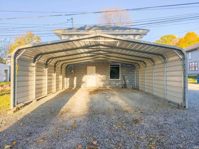 $189,900 | 518 North Chestnut Street, Mount Carmel, IL 62863