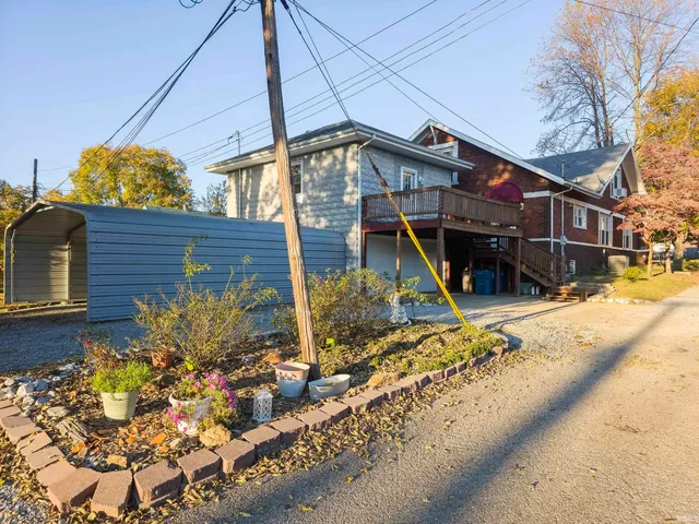 $189,900 | 518 North Chestnut Street, Mount Carmel, IL 62863