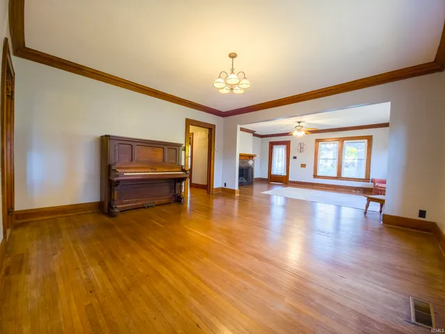 $189,900 | 518 North Chestnut Street, Mount Carmel, IL 62863