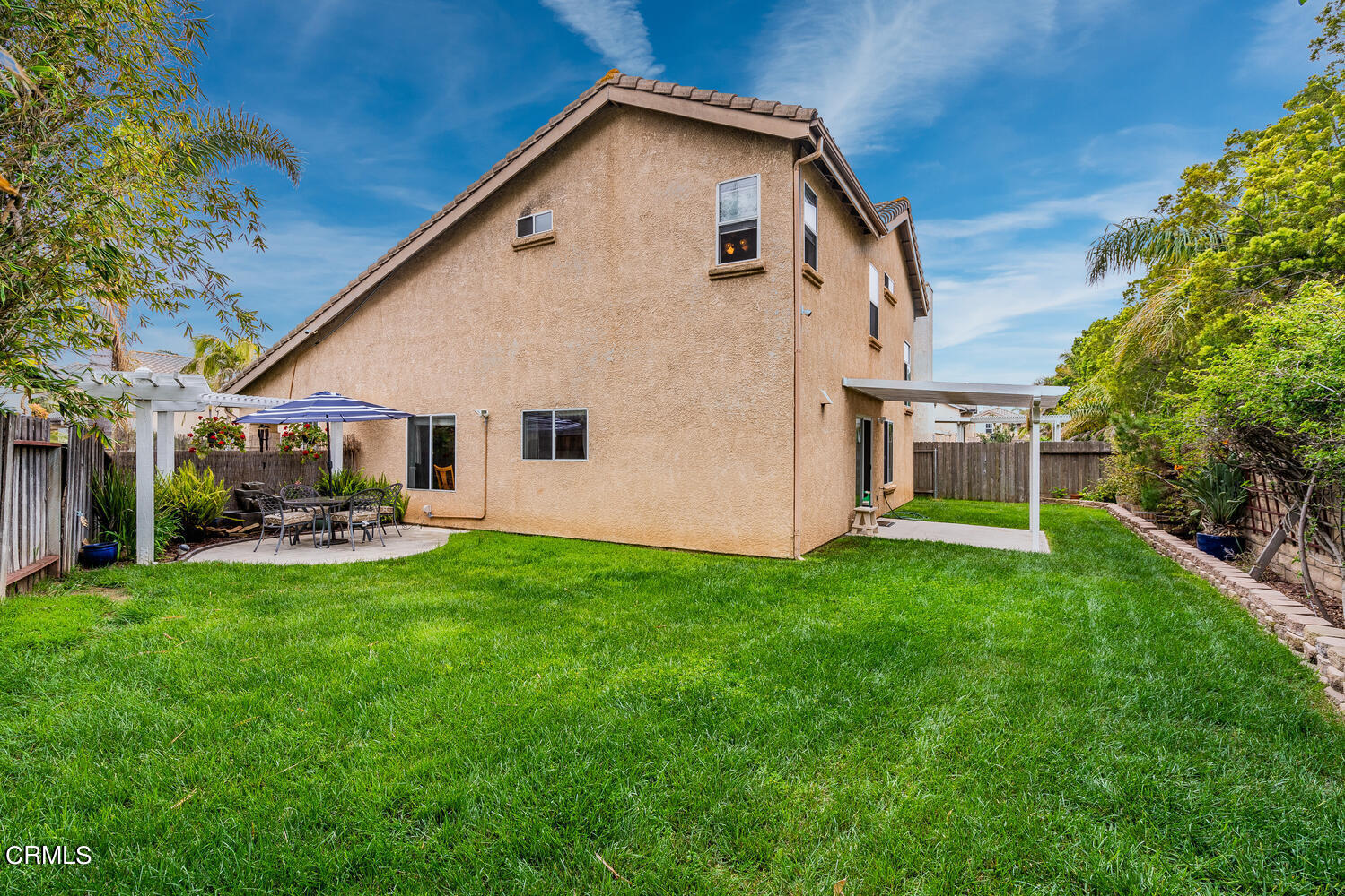 2911 Pico Place Oxnard, CA 93033 - Photo 21 of 25 a view of a back yard of the house