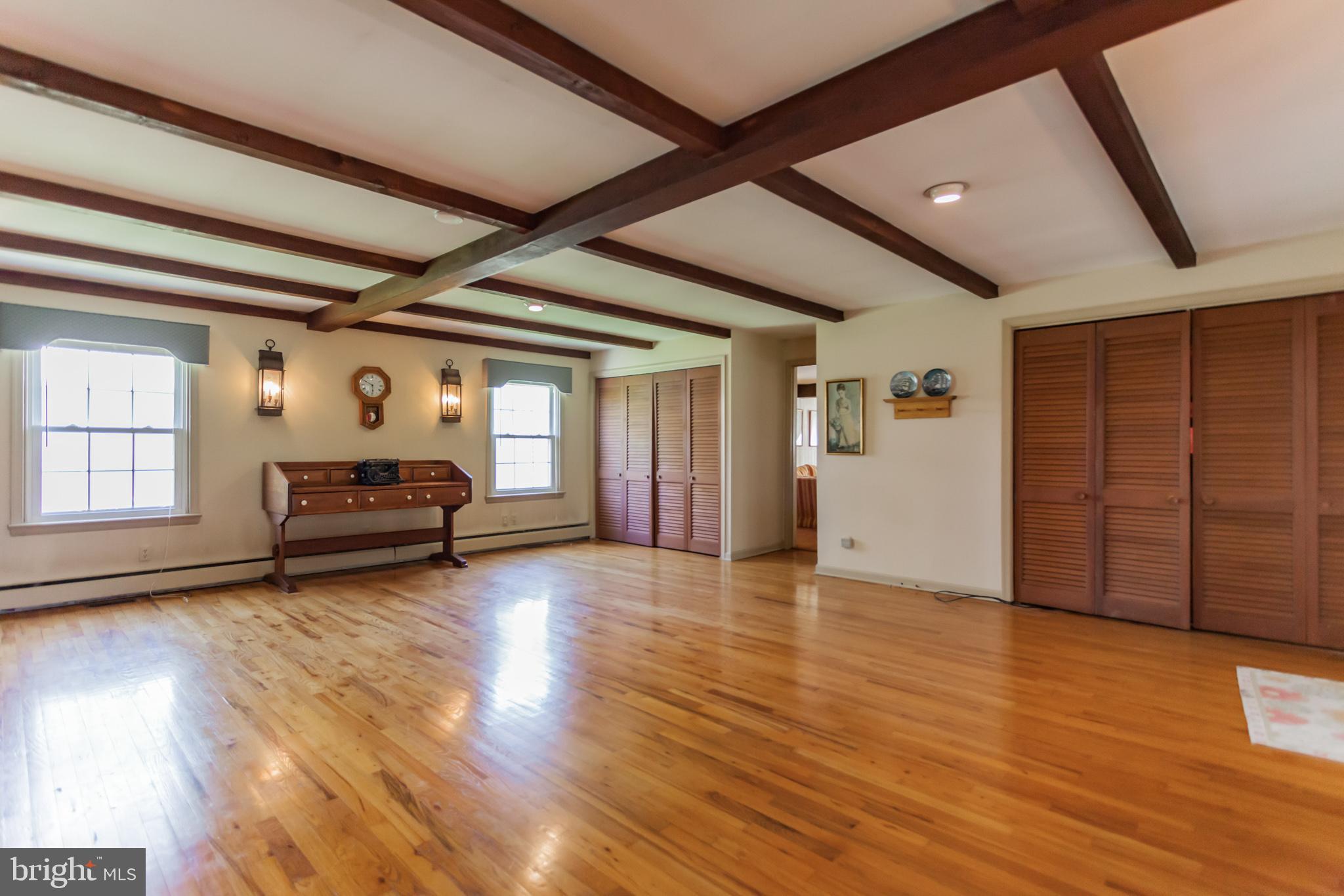 318 Clear Spring Road Lansdale, PA 19446 - Photo 11 of 23 Great Room
