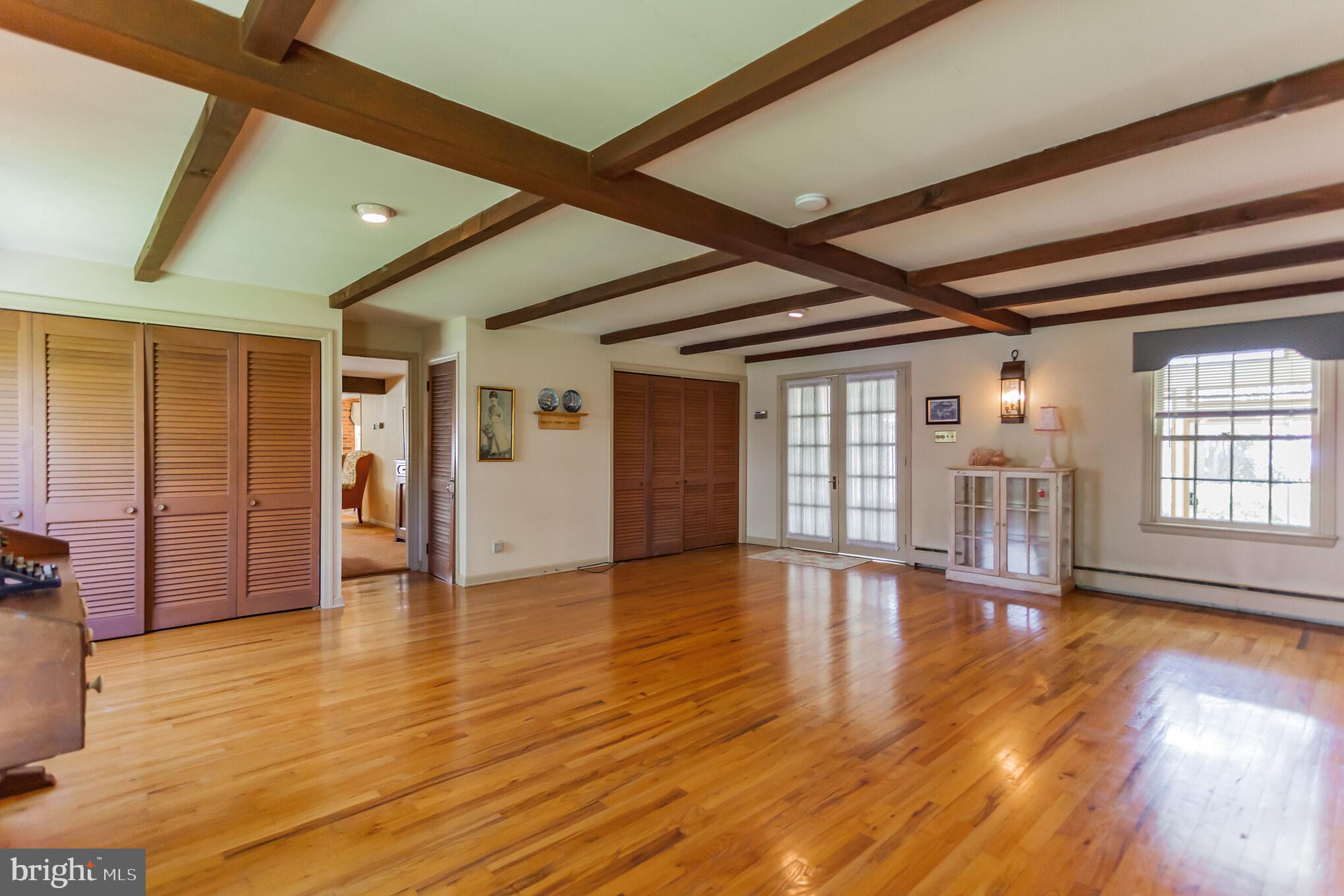 318 Clear Spring Road Lansdale, PA 19446 - Photo 12 of 23 Great Room