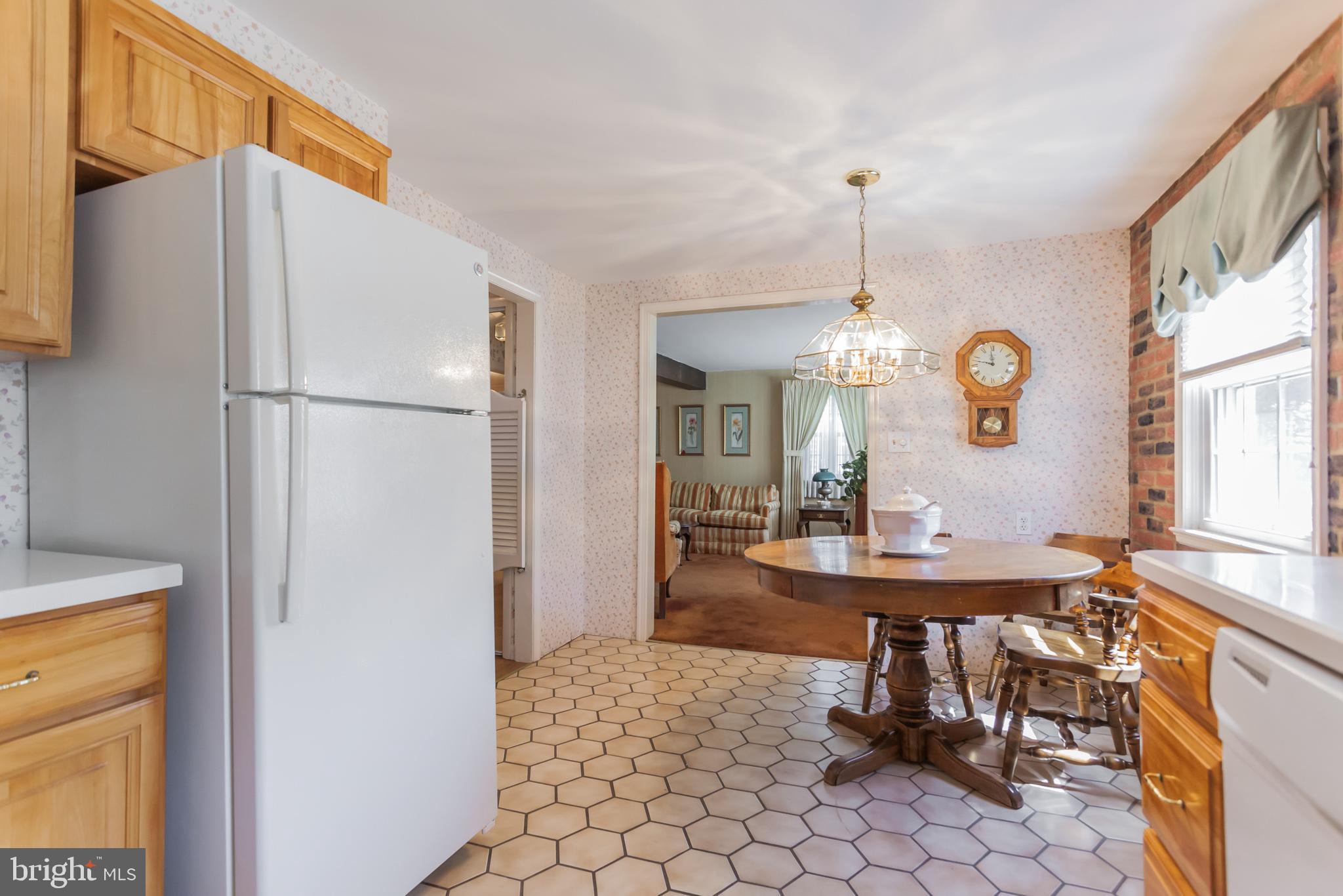 318 Clear Spring Road Lansdale, PA 19446 - Photo 17 of 23 Kitchen