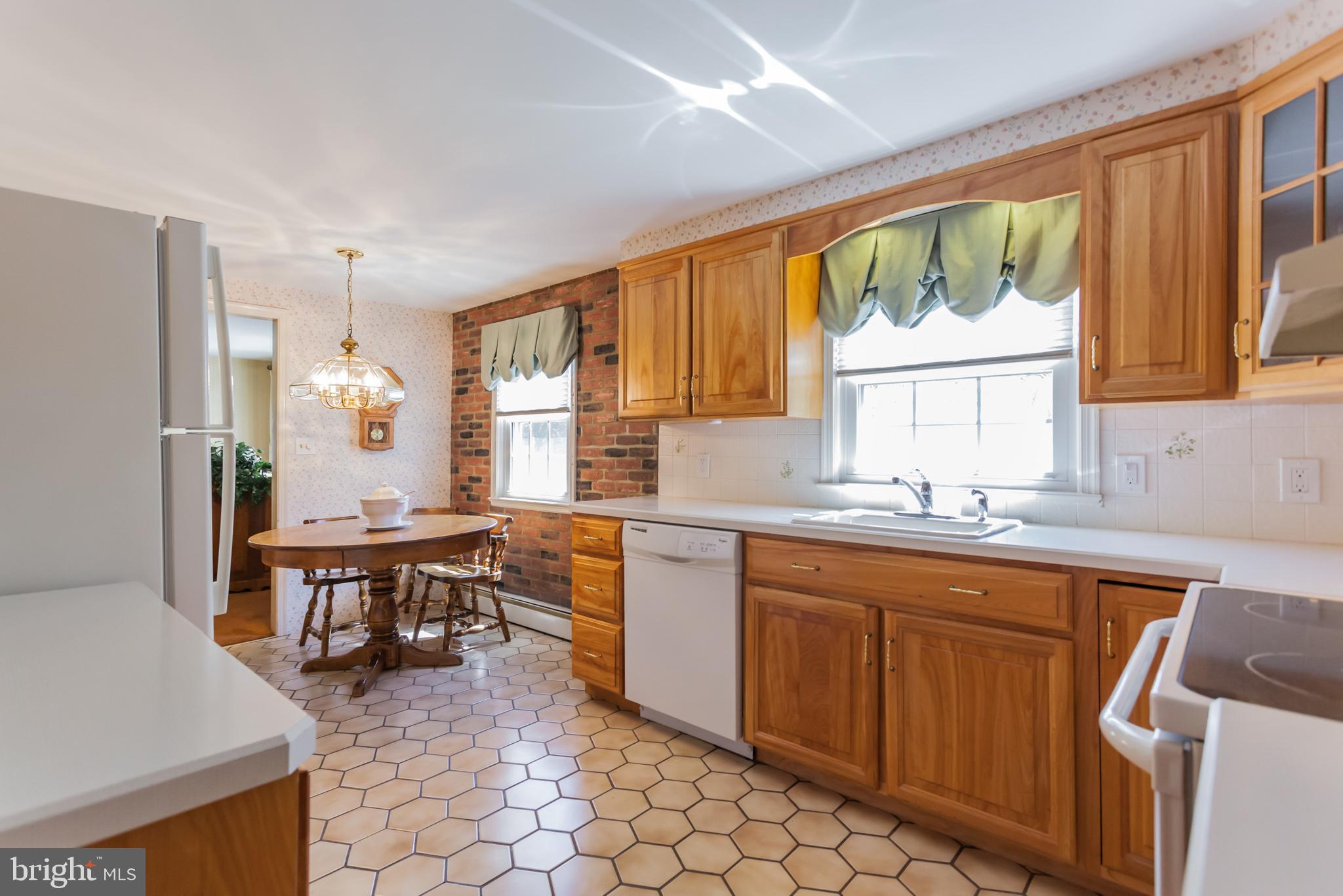318 Clear Spring Road Lansdale, PA 19446 - Photo 18 of 23 Kitchen