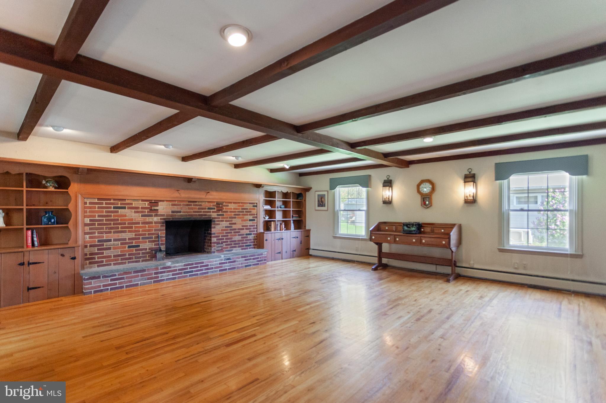 318 Clear Spring Road Lansdale, PA 19446 - Photo 10 of 23 Great Room