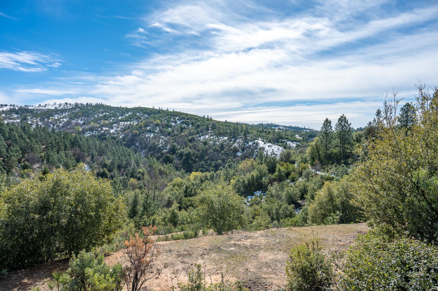 5776 Prospector Lane Murphys, CA 95247 - Photo 19 of 39 a view of a city and mountains