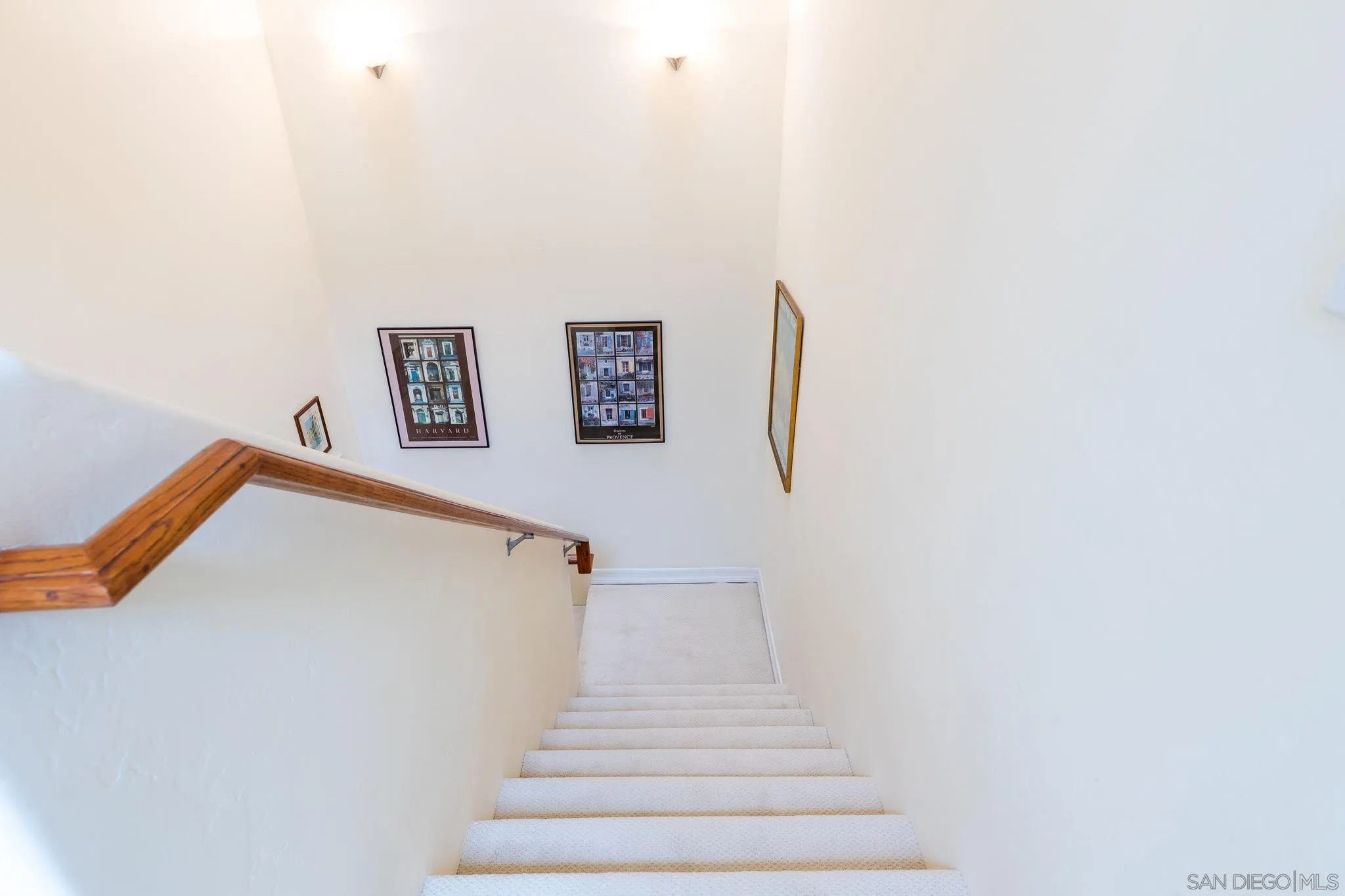 7836 Ivanhoe Avenue La Jolla, CA 92037 - Photo 25 of 31 a view of entryway