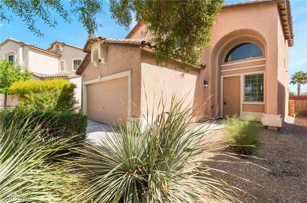 $1,995 | 6758 Lincoln Wood Street, Las Vegas, NV 89149