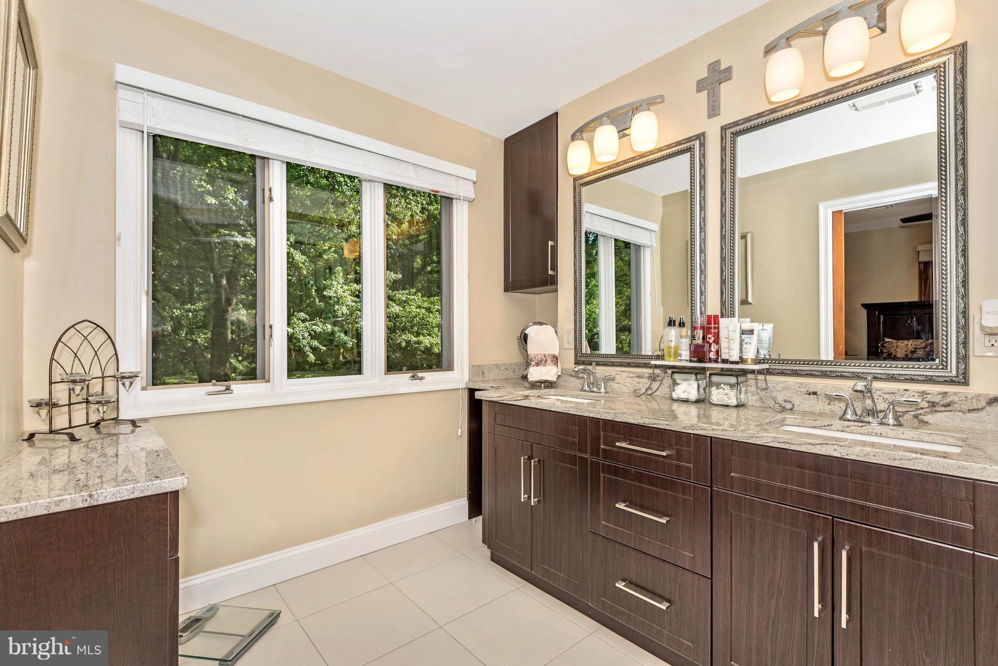 707 Orchard Way Silver Spring, MD 20904 - Photo 16 of 30 Bath (Master)