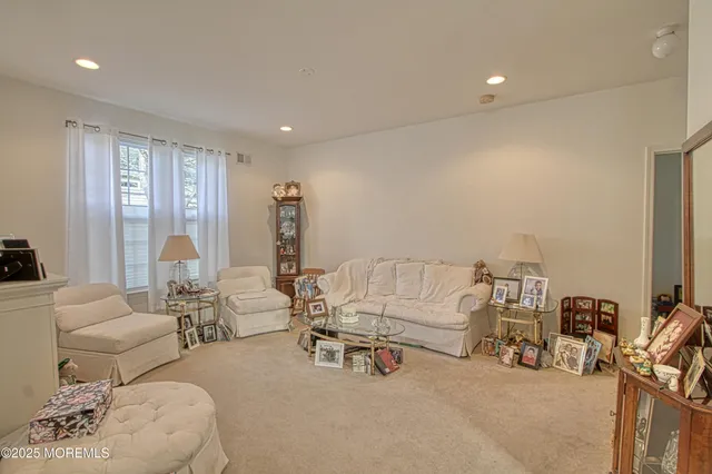 $209,900 | 32 Winkle Court, Whiting, NJ 08759