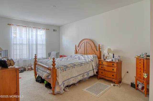 $209,900 | 32 Winkle Court, Whiting, NJ 08759