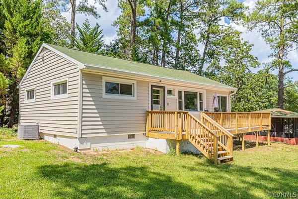 $299,950 | 184 Windsong Drive, Kinsale, VA 22488