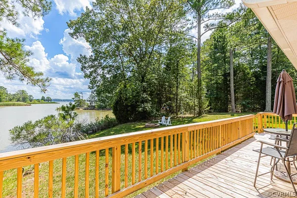 $299,950 | 184 Windsong Drive, Kinsale, VA 22488