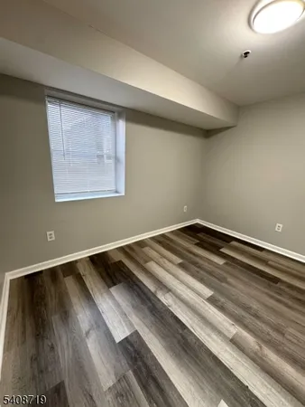 $2,700 | 40 Hinsdale Place, Newark, NJ 07104