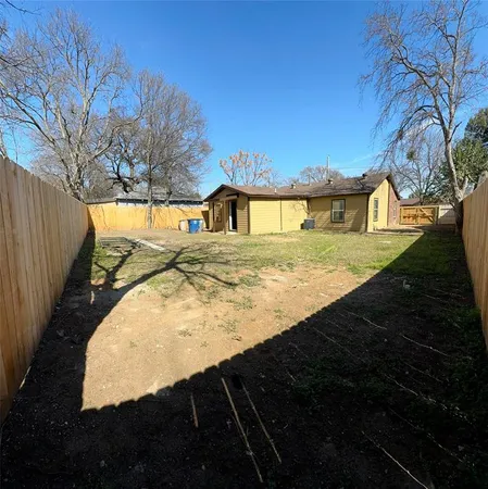 a view of outdoor space yard and mountain