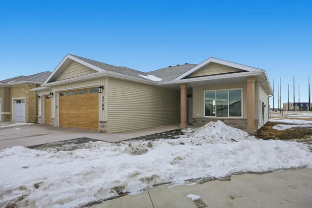 $699,900 | 4769 32nd Street South, Fargo, ND 58104