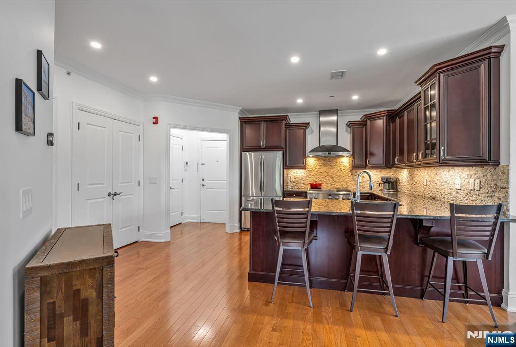 1302 Rio Vista Lane Northvale, NJ 07647 - Photo 8 of 39
