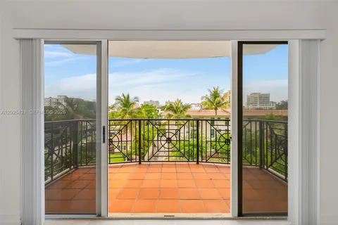 $3,500 | 101 Sidonia Avenue, Unit 404, Coral Gables, FL 33134
