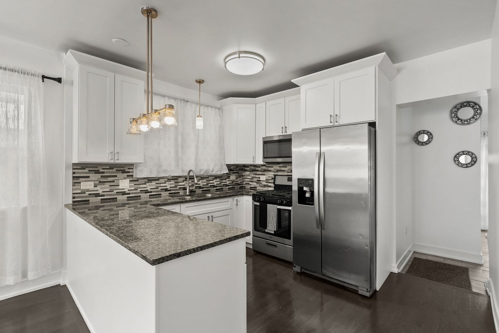 9133 South Racine Avenue Chicago, IL 60620 - Photo 5 of 23