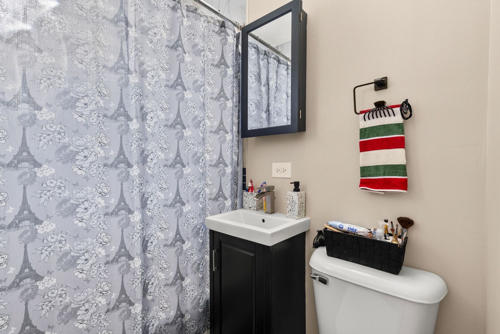 9133 South Racine Avenue Chicago, IL 60620 - Photo 10 of 23