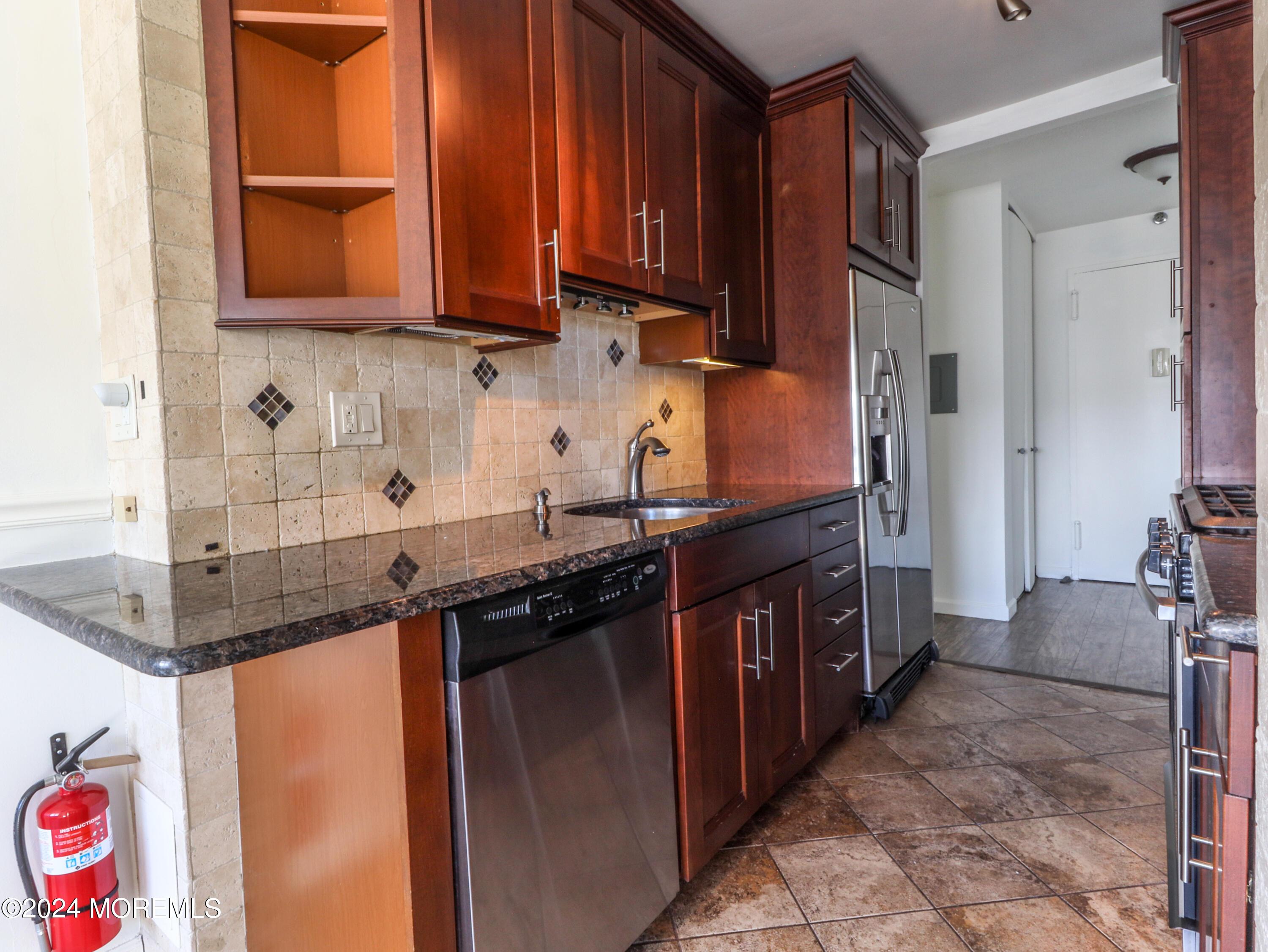 28 Riverside Avenue, Unit 4F Red Bank, NJ 07701 - Photo 8 of 34 Kitchen