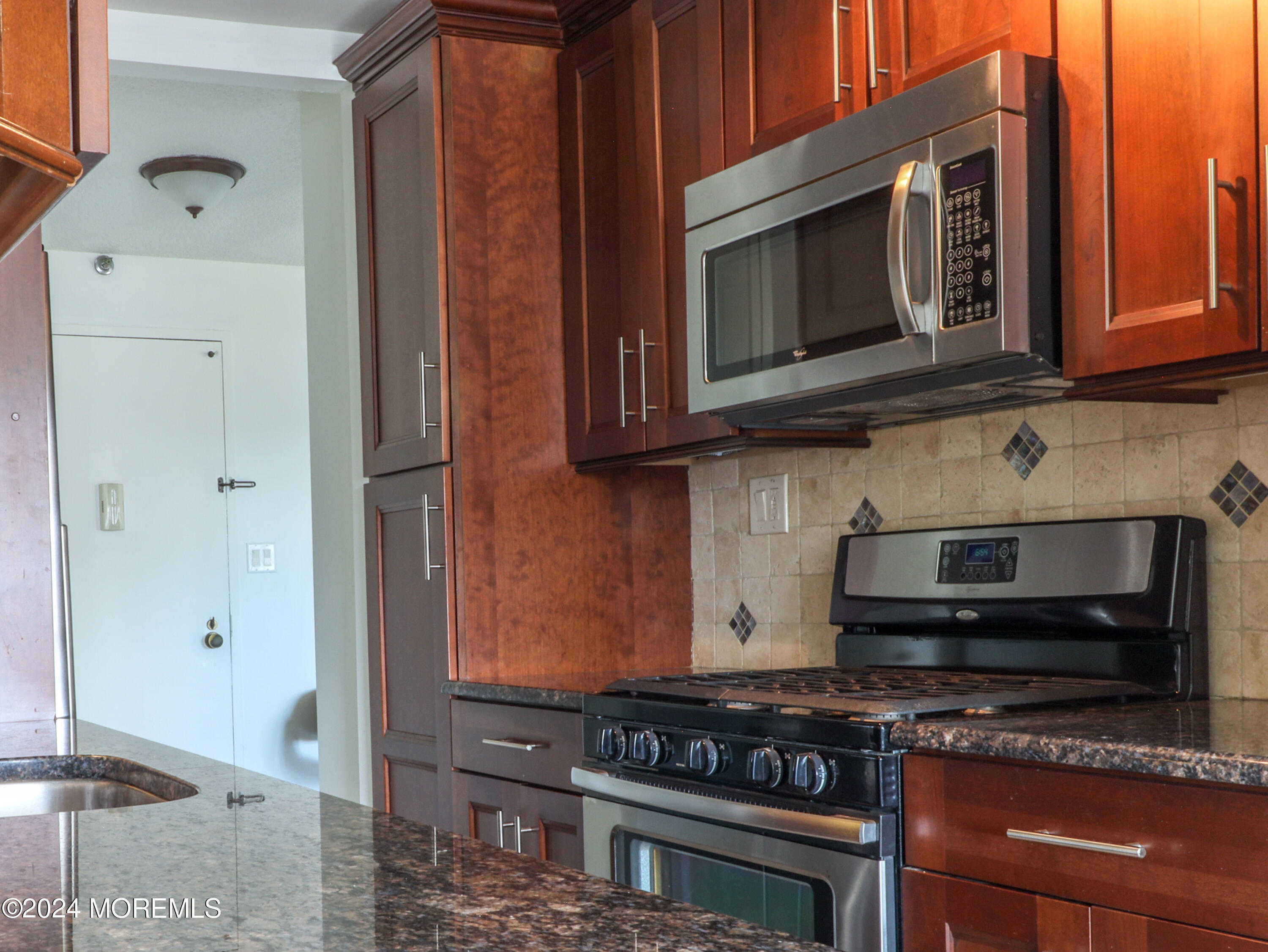 28 Riverside Avenue, Unit 4F Red Bank, NJ 07701 - Photo 9 of 34 Kitchen