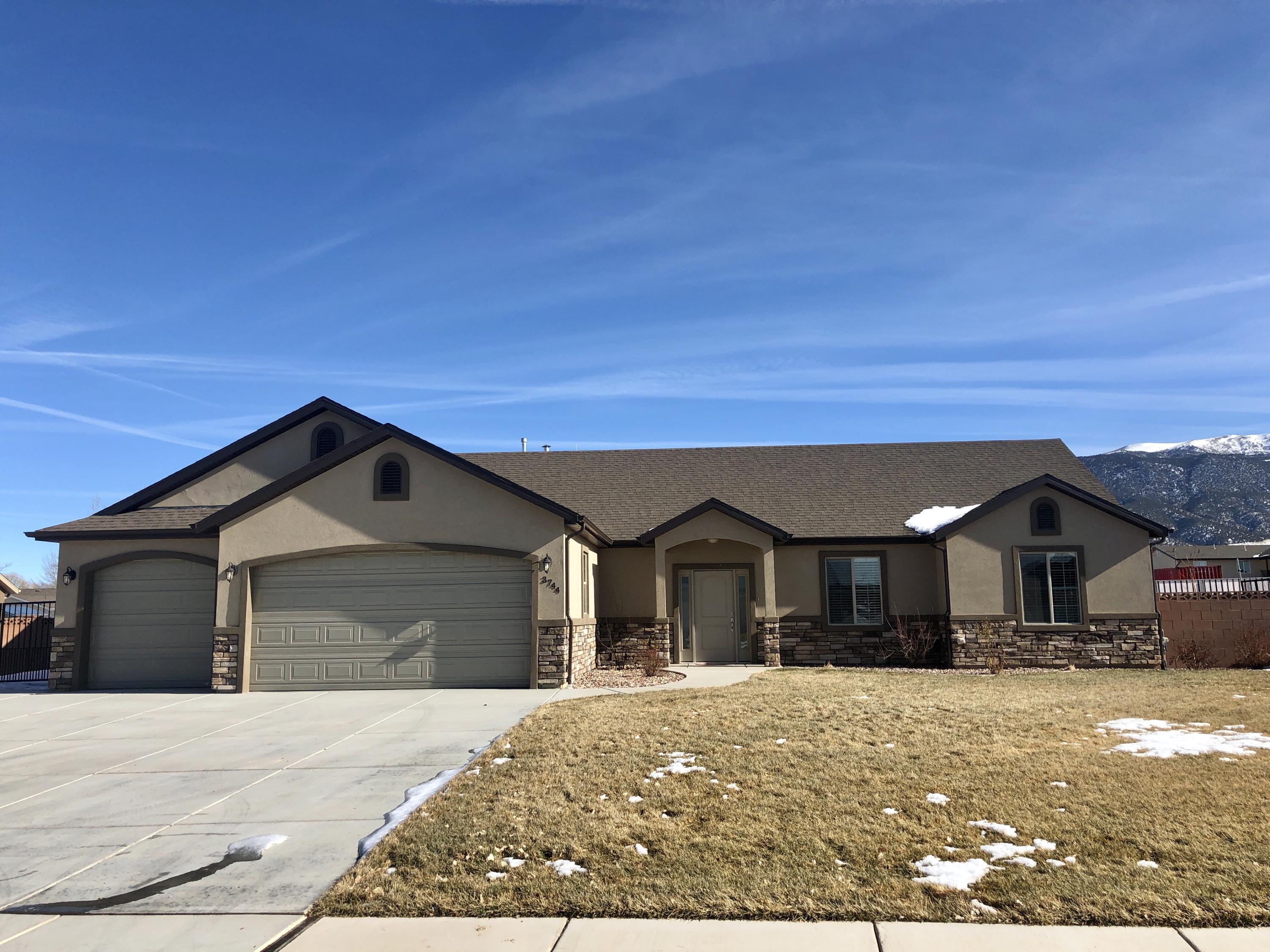 3744 250 East Enoch, UT 84721 - Photo 1 of 1 IMG_8301