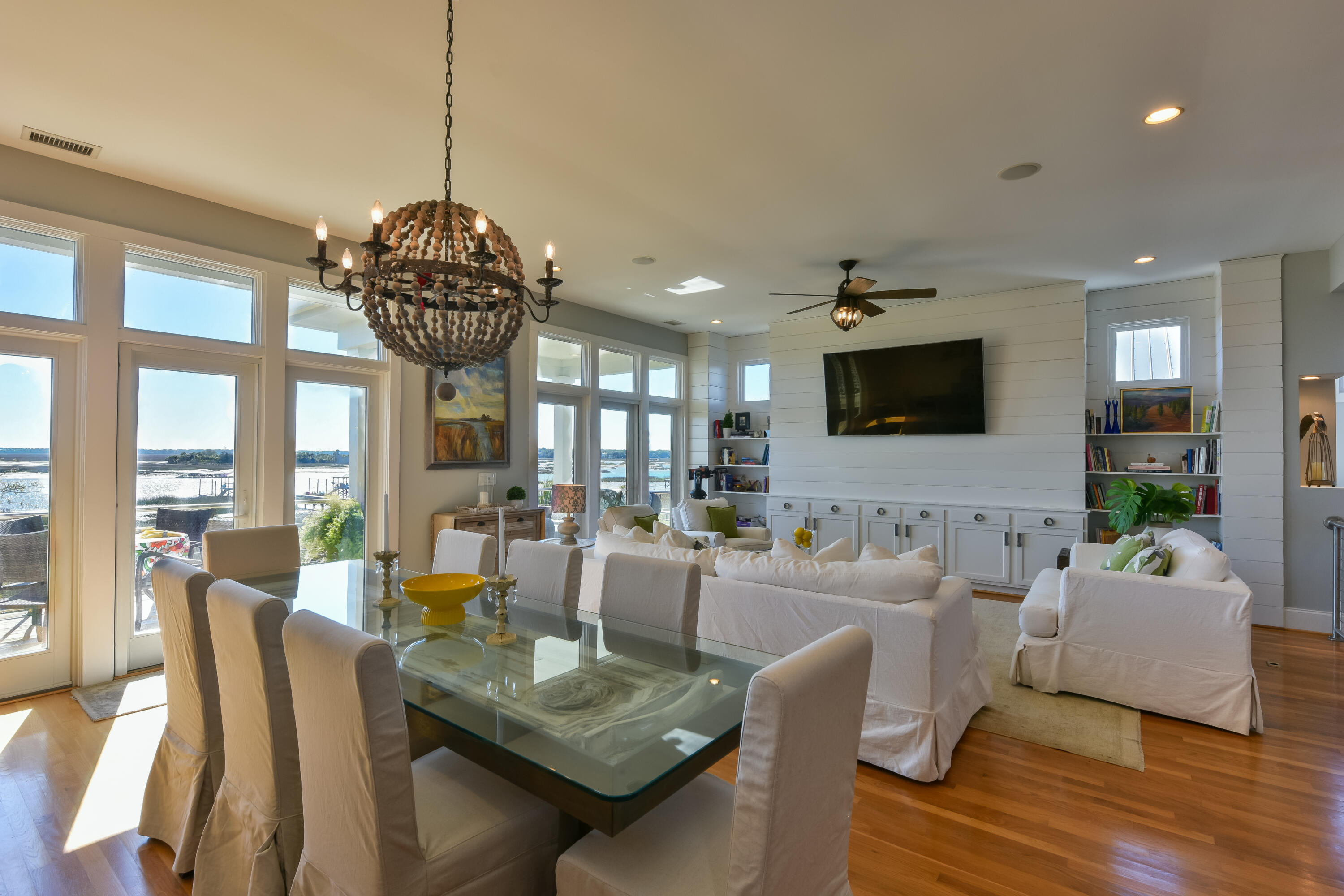 938 West Oceanview Road Charleston, SC 29412 - Photo 26 of 36 26_ Shiplap, Hardwood in Great Room