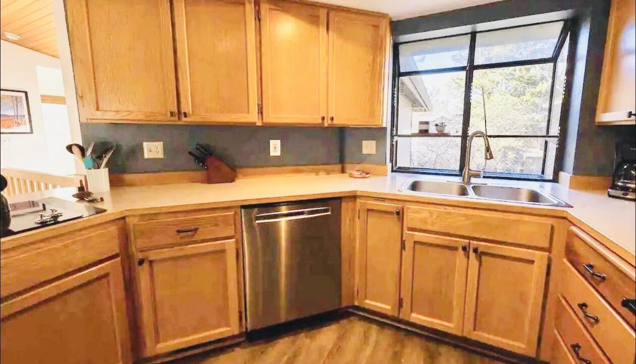 17822 West Core Road, Unit 33 Bend, OR 97707 - Photo 5 of 9 CORE KITCHEN LIGHT 2